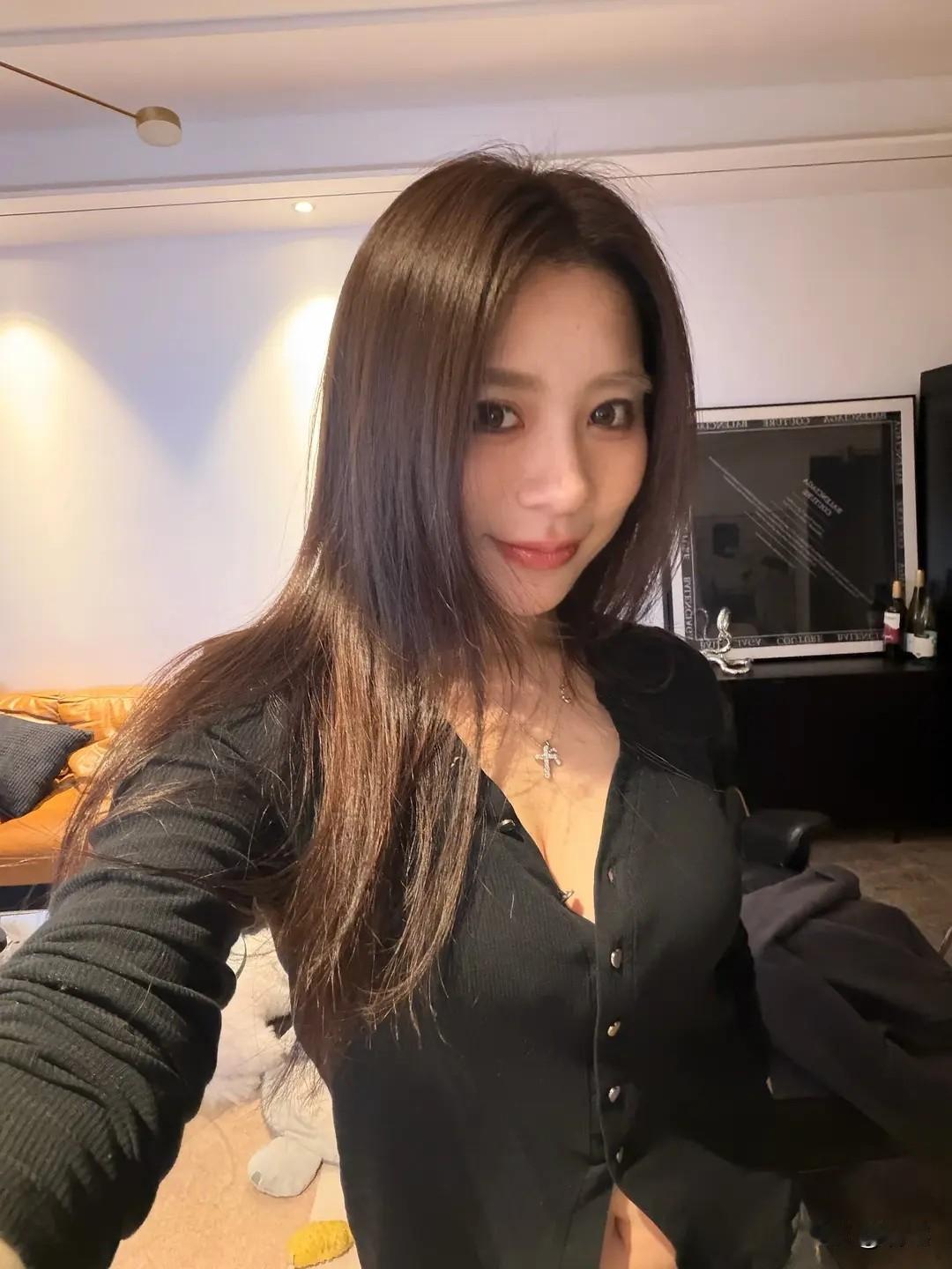 【心静，是人生最好的沉淀剂】

当心湖泛起波澜，万物皆显浑浊。思绪如乱麻，生活似