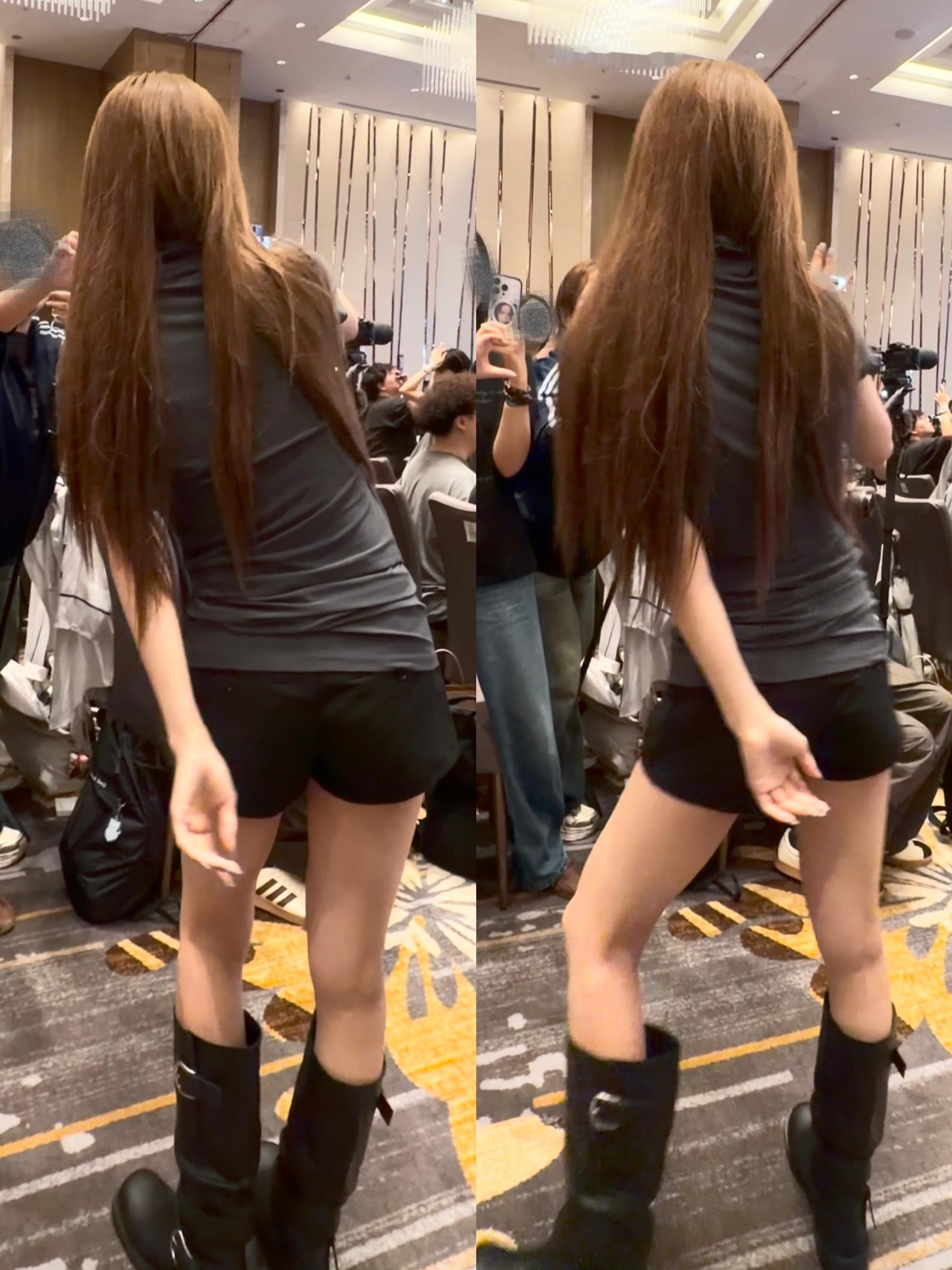 这身材真是漫画里走出来的吧。。 