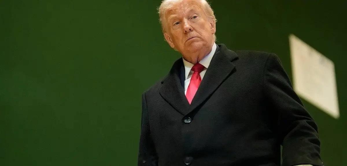 特朗普正式延长对俄罗斯的制裁美国总统特朗普已将针对俄罗斯的现行制裁延长一年，该制