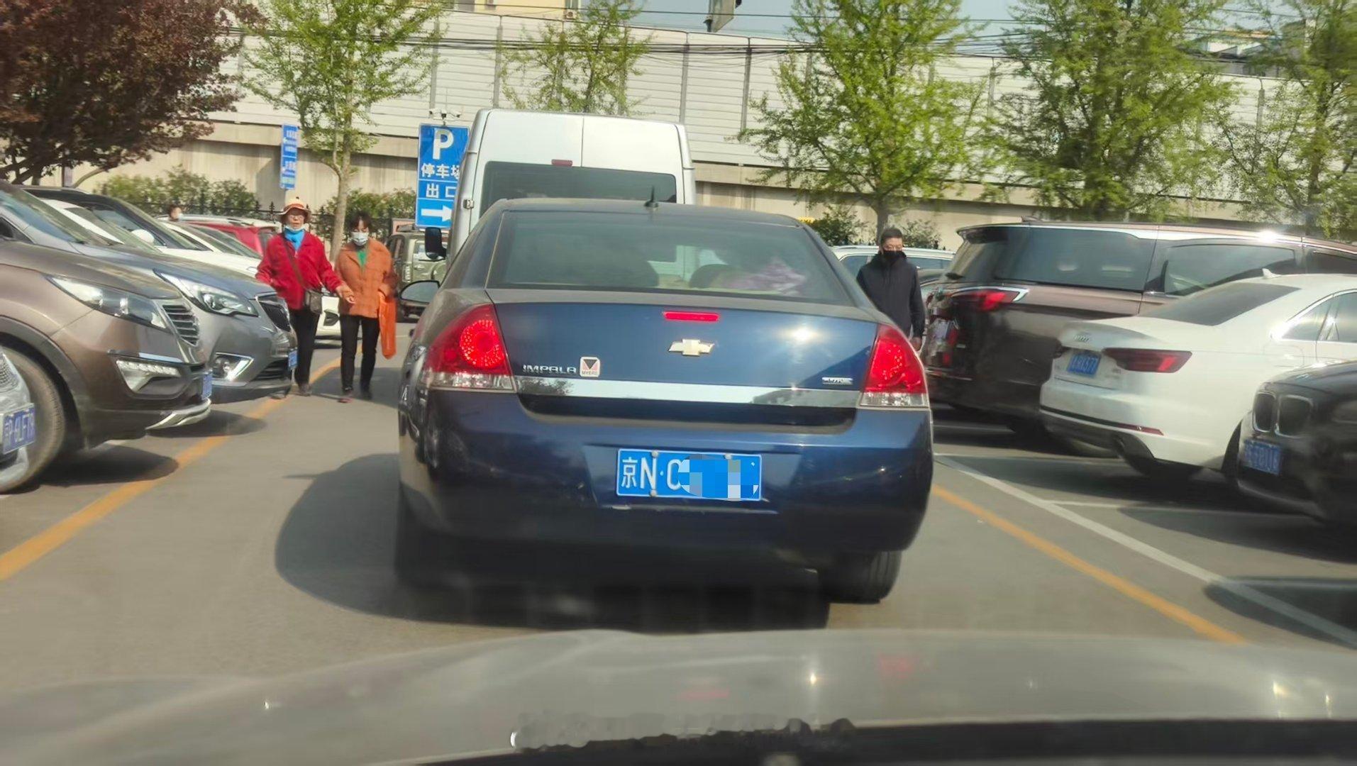 巧了吗不是 之前怎么都没想到哈飞赛豹的屁股是致敬的英帕拉....国内稀有车我与汽