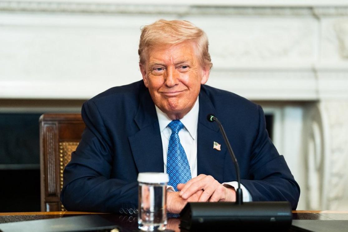 新的：
据《卫报》报道，已公布的爱泼斯坦档案中约有90%的内容被涂黑。