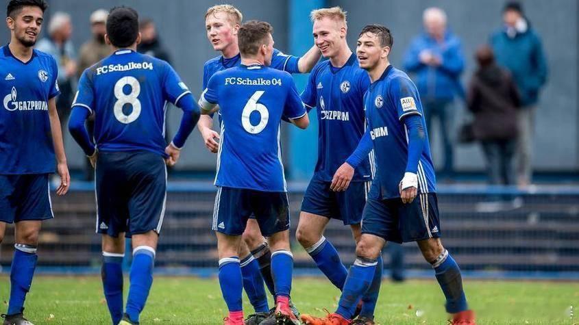 004 德乙 不伦瑞克vs沙尔克04综合来看，这是一场实力悬殊明显的比赛。 不伦