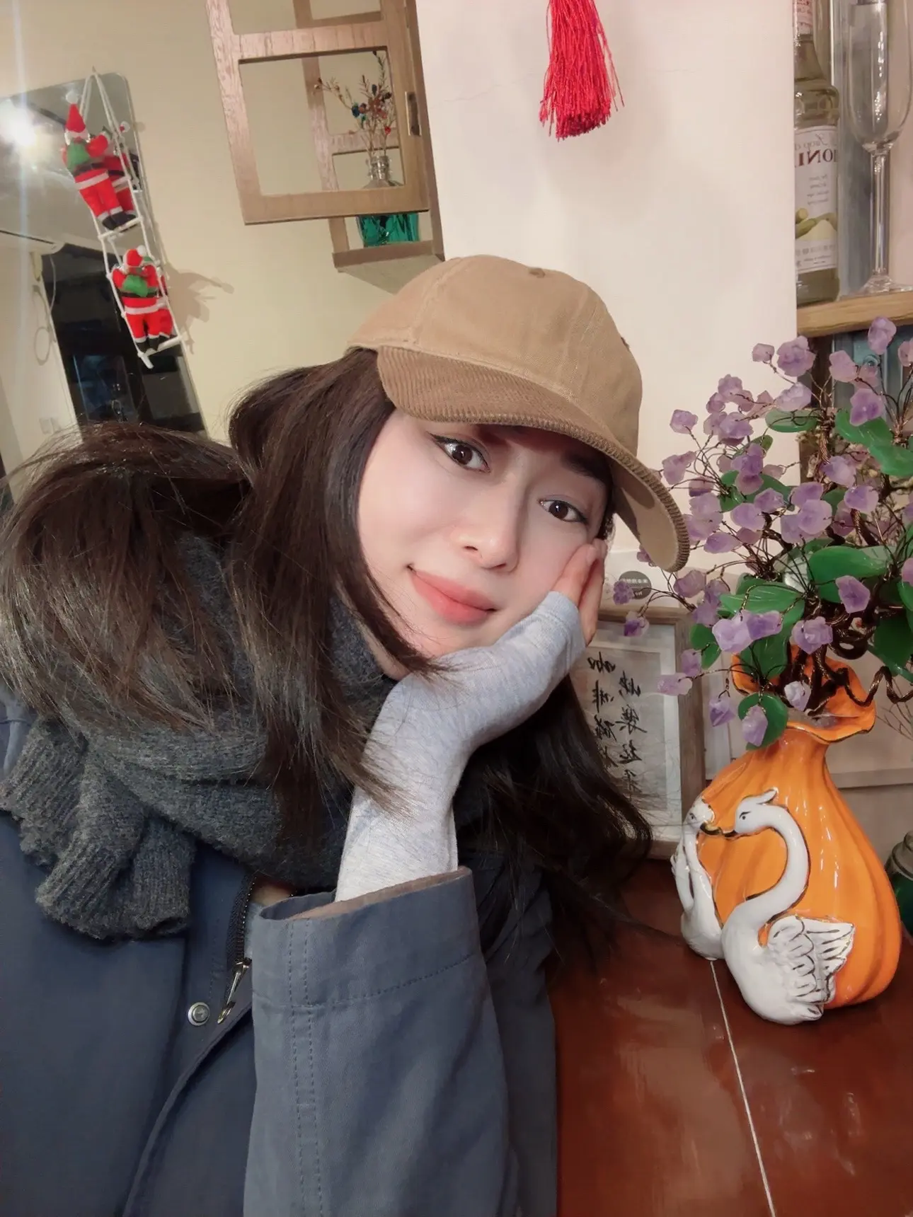 “人生，幸福感很重要。买杯咖啡，买件衣服，买些没用的小东西，这些都是维...