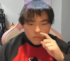 到底谁会买桃黑黑的英国七件套啊建议桃黑黑把穿搭审美出了吧 桃黑黑家的猎奇物件又刷