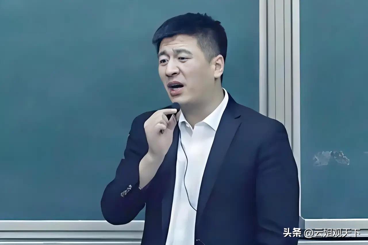 助理回应
张雪峰突发心脏骤停传闻引关注，多方回应还原真相
 
3月24日，张雪峰