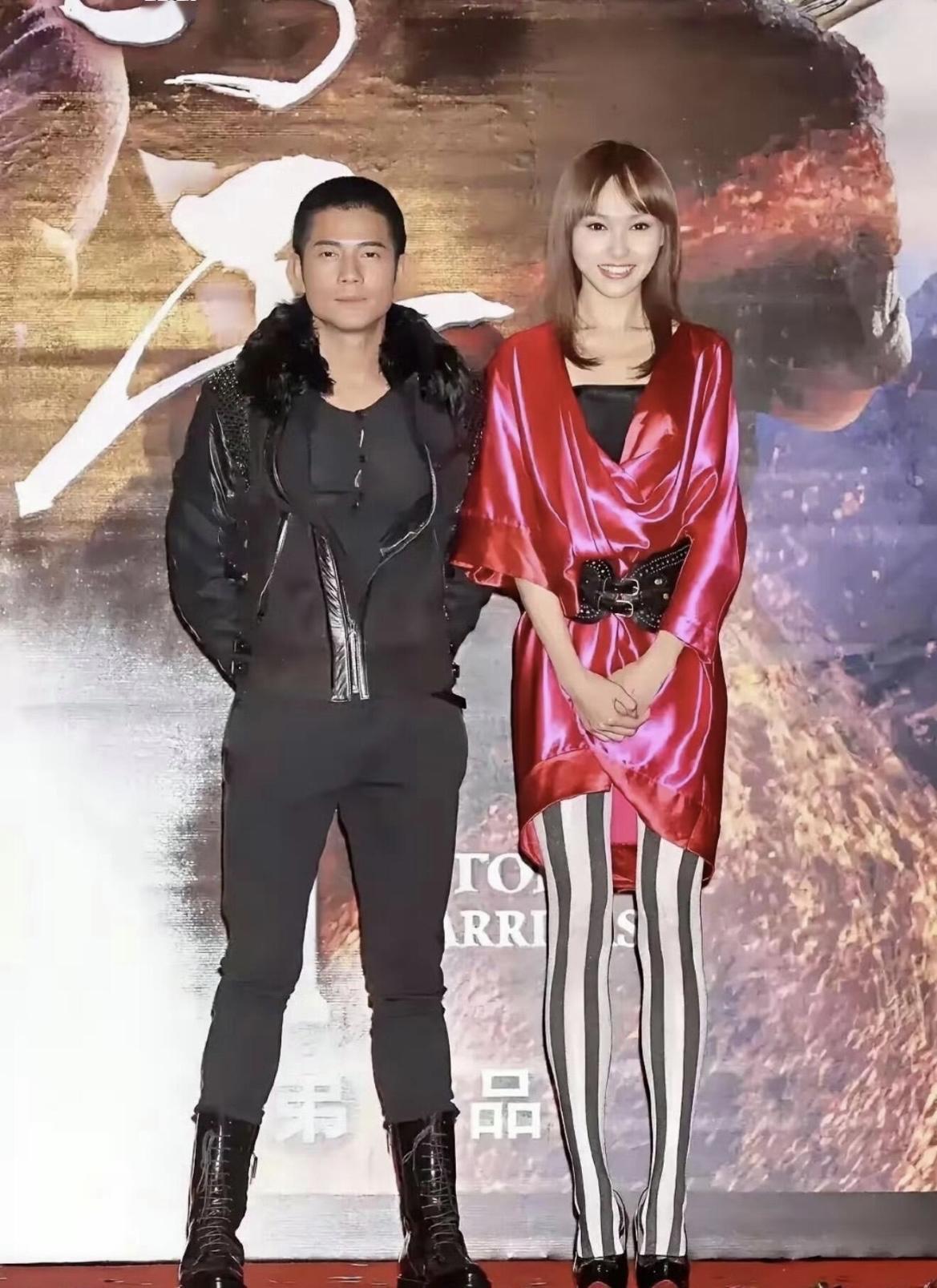 不得不说，唐嫣这身装扮真是吓死个人[我想静静]