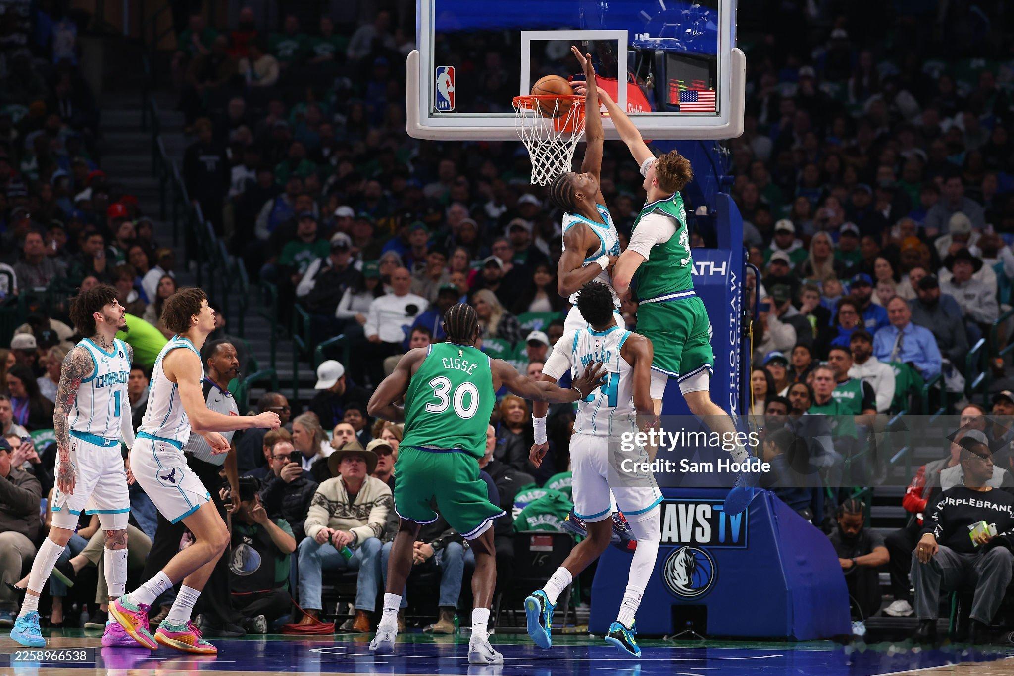 MFFL 弗拉格已经砍下40分！！！黄蜂战胜独行侠成也弗拉格败也弗拉格弗拉格49