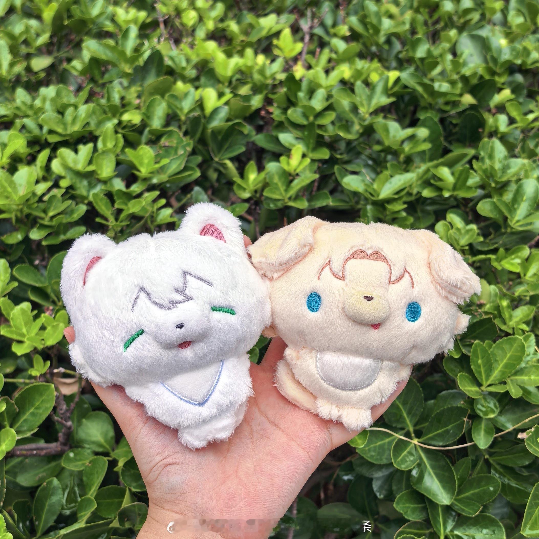 妙手回狗没有高光还是难受了，剪了个白色贴纸上去，再打扮一下，狗儿变得善良很多 