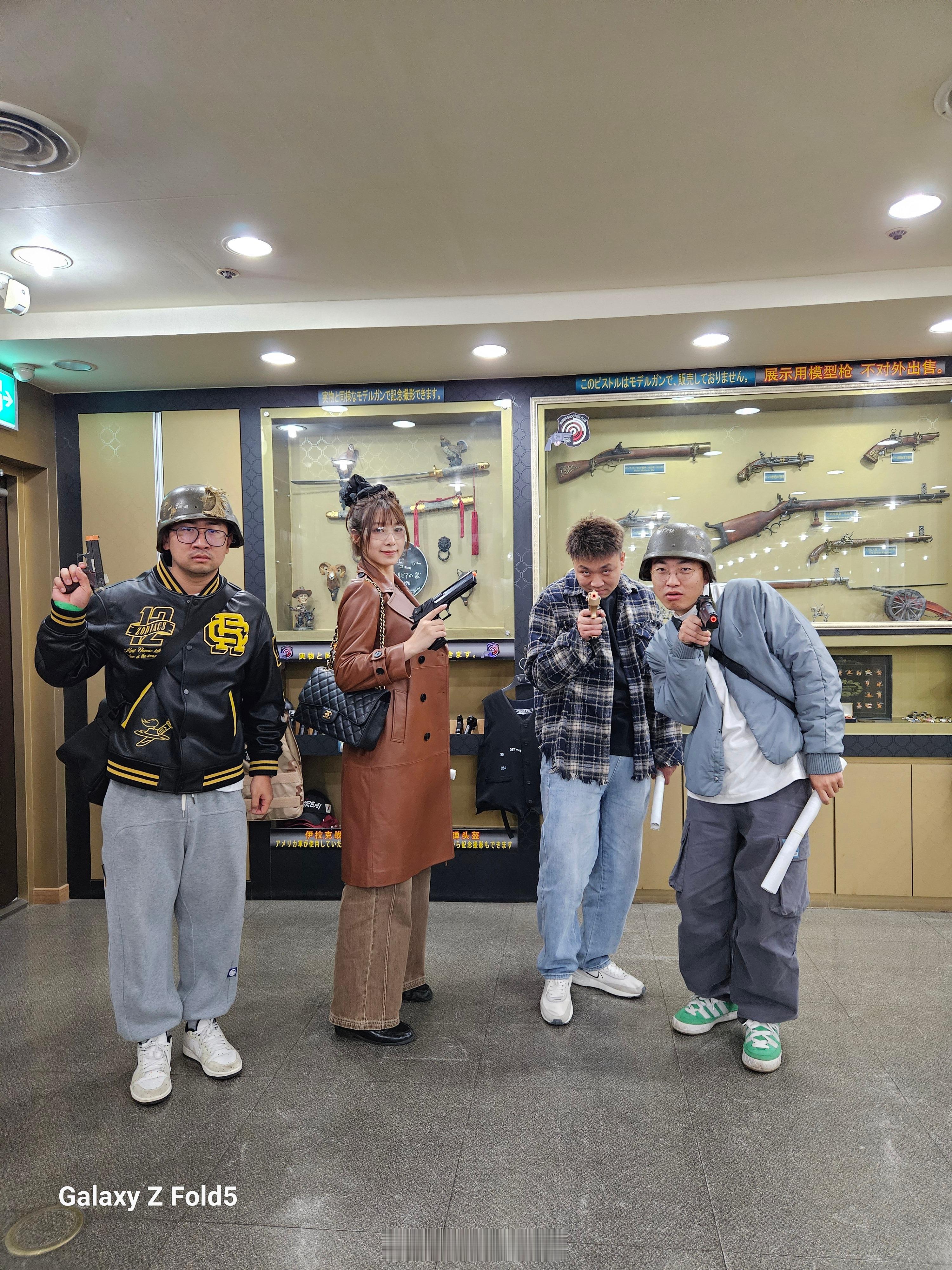狗哥说我射击的样子很像特种兵，NANA今天打的很准 ​​​
