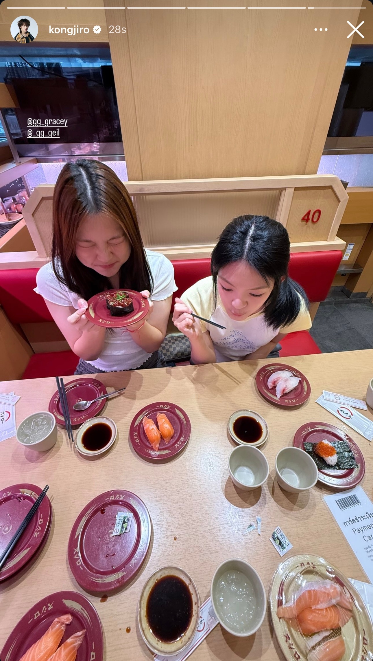 和妹妹们去吃寿司郎了✌🏻🍣 ​​​
