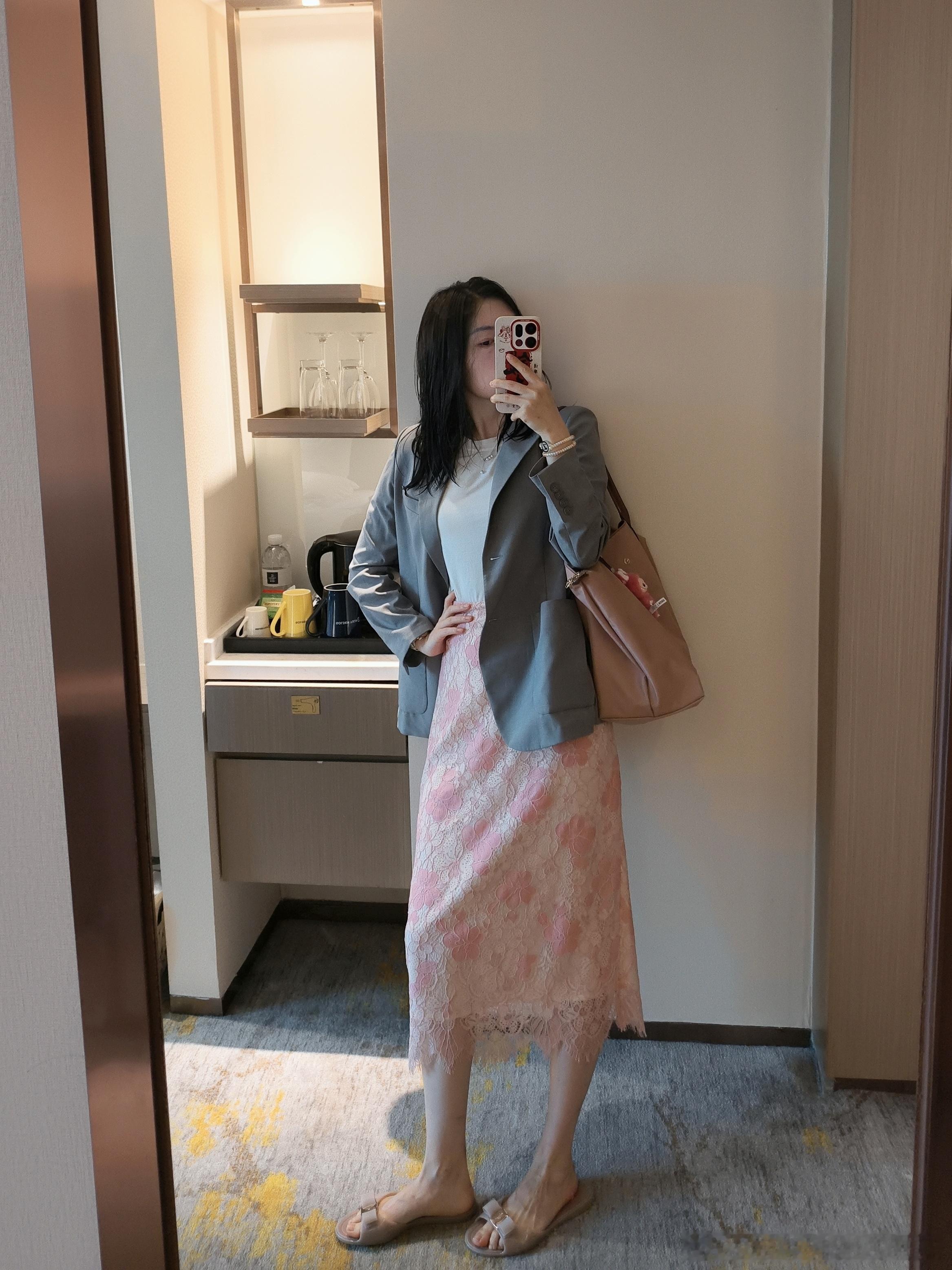 OOTDDay 2280出差ootd～ootd今天穿什么购物分享