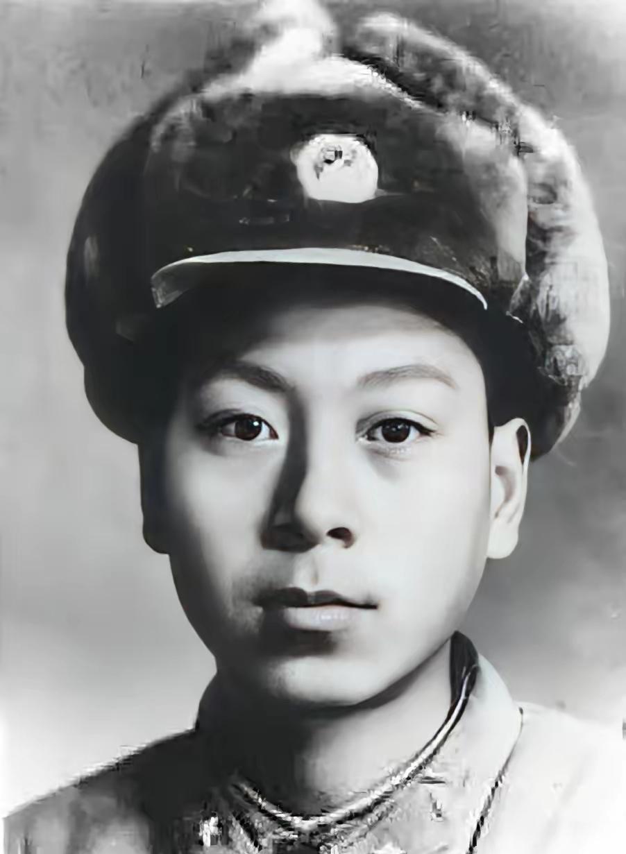 1962年11月18日喀喇昆仑山下，我军边防一个连掉进印军埋伏圈，被两处暗堡堵在