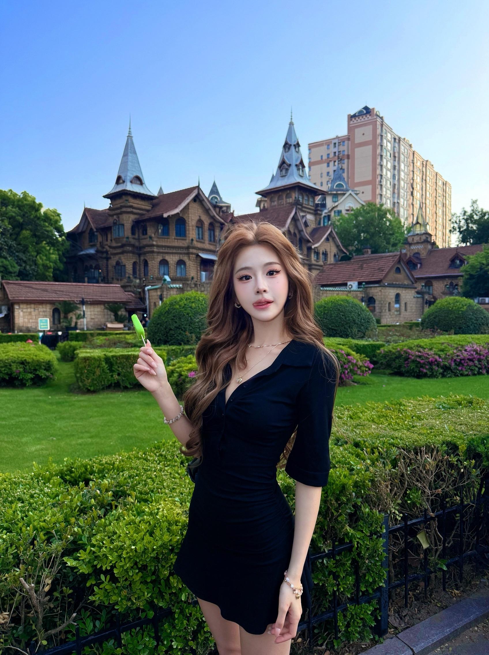 那又怎样 我只是个爱吃绿舌头的女孩罢了。