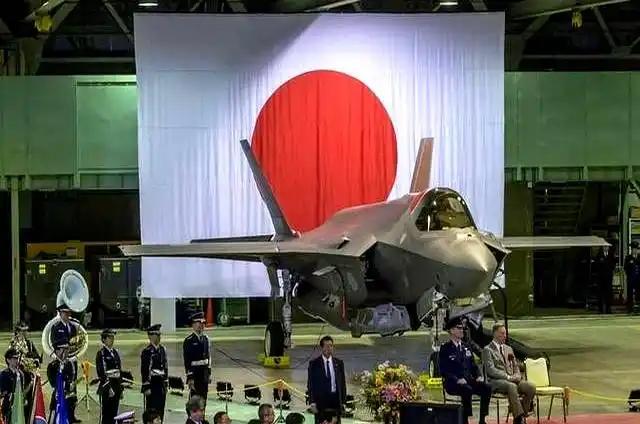 日本借俄乌战场偷偷试水？没想到中俄早已看穿这盘棋！东京想借混乱突破限制，最终可能