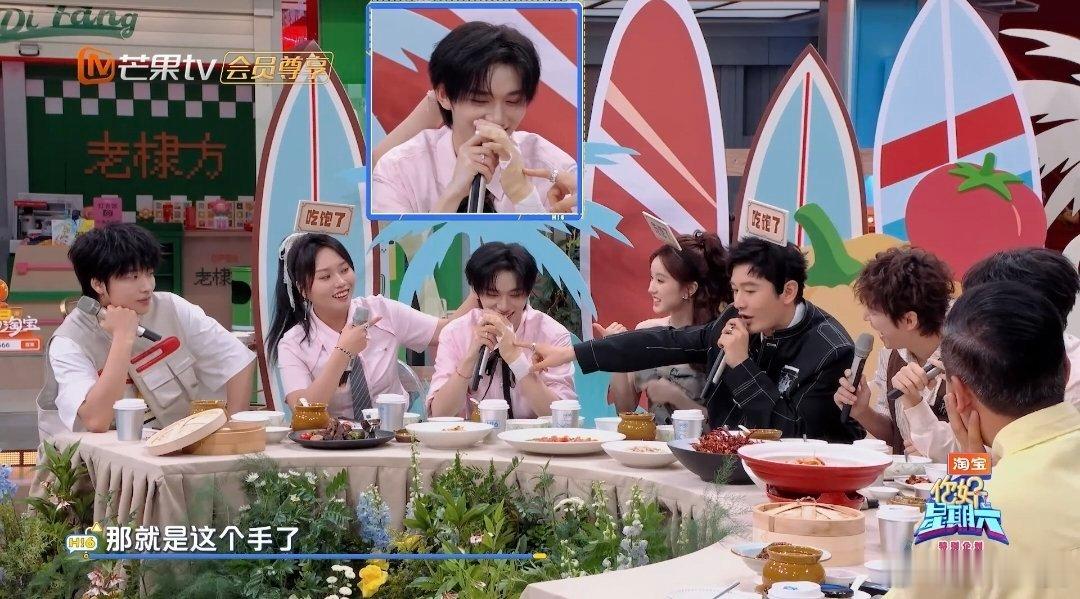 王俊凯丁程鑫还是隐藏太深了 王俊凯和丁程鑫这卧底当得也太绝了！全程不动声色完成任