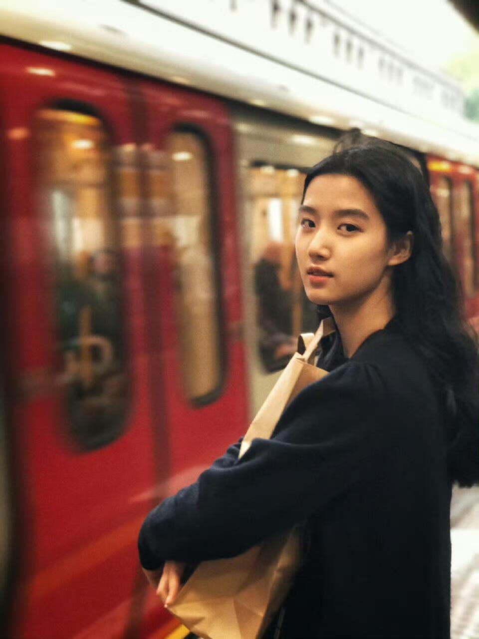 卢昱晓的英区留子时期、迷人的赵默笙风味 