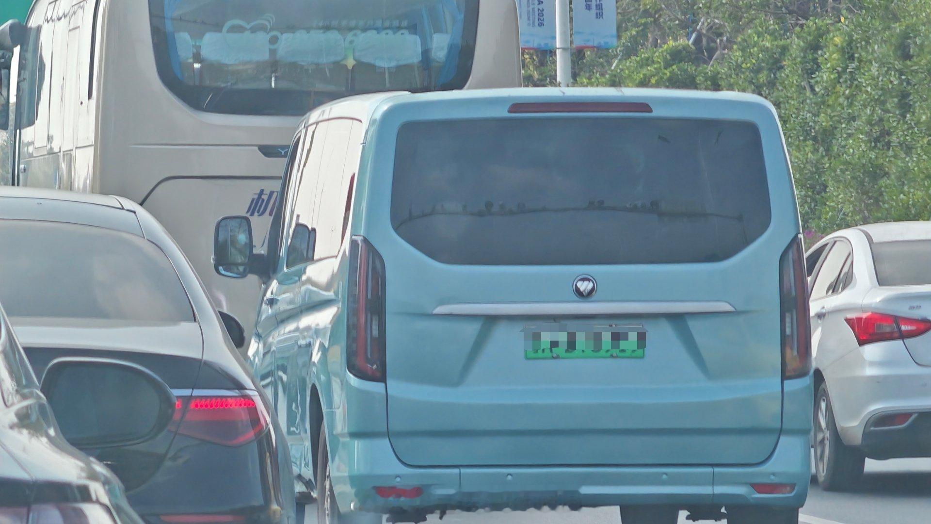 福田啥时候搞了一个纯电奔驰V啊，第一次见～ 