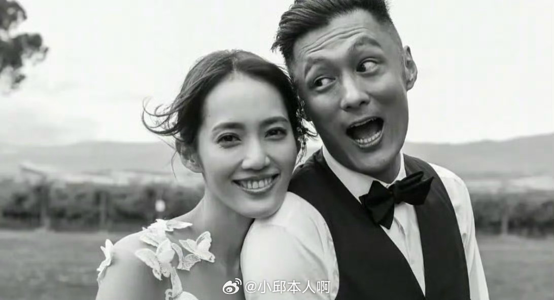 看到余文乐和王棠云宣布离婚的消息，心里挺复杂的。不是那种看热闹的心态，而是突然意