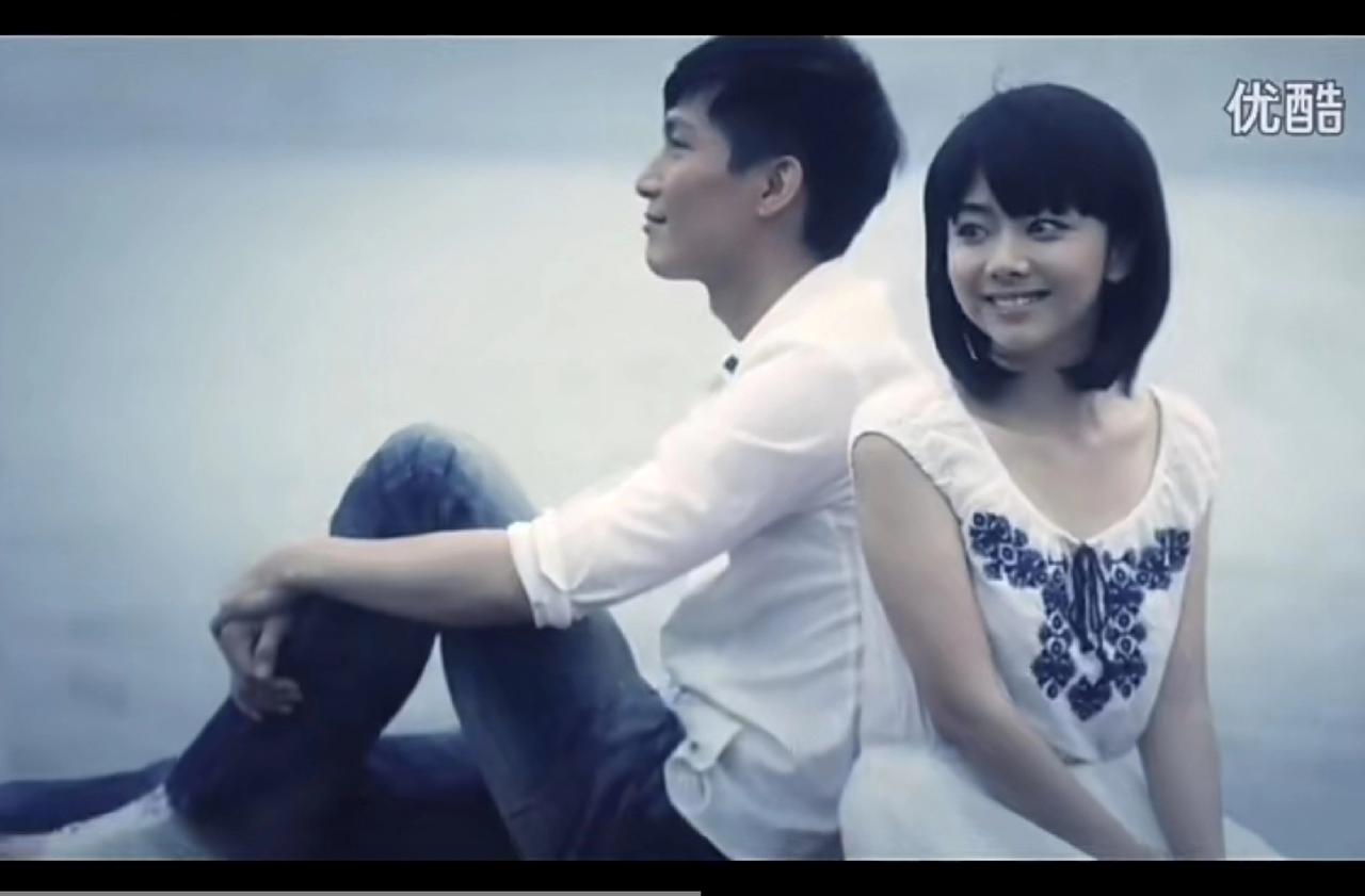 陈楚生演唱会谭松韵送了花蓝，受伤害的却是王栎鑫[大笑]
花蓝挺漂亮，文字才是亮点