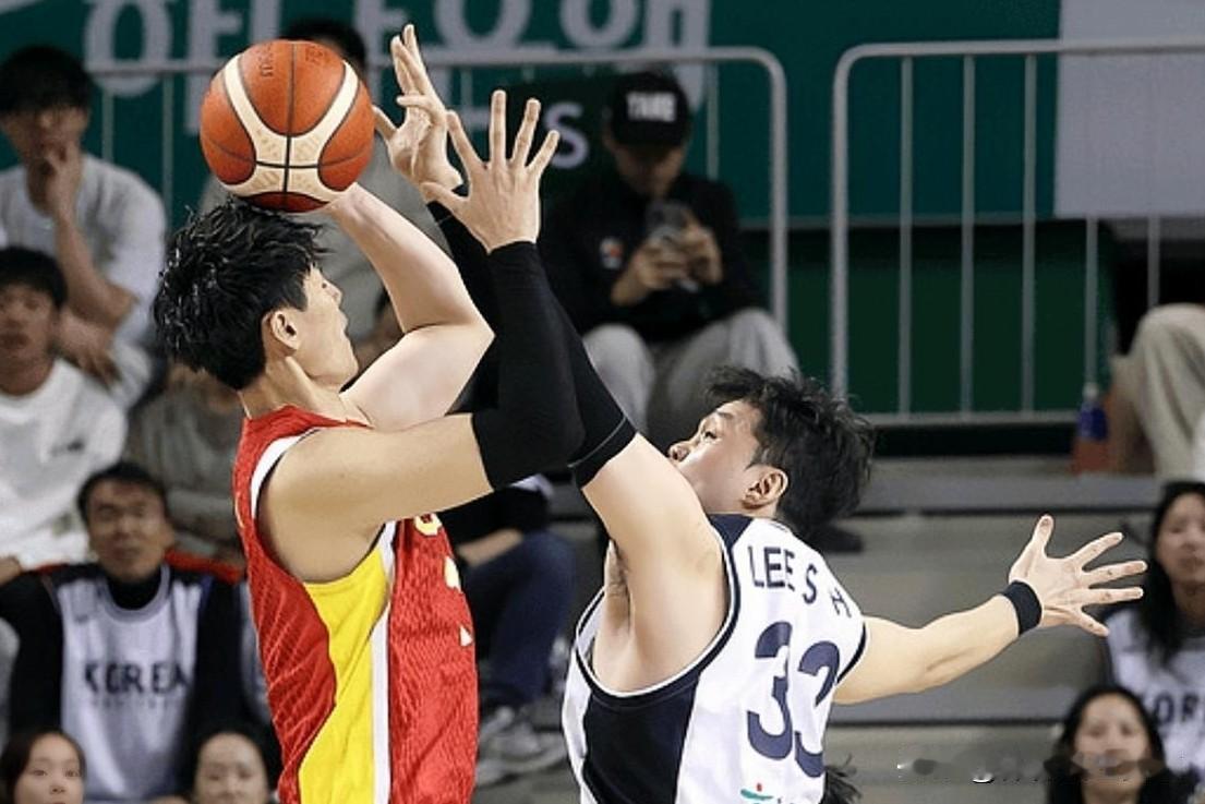 连续两场输给韩国，中国男篮还有希望晋级世界杯正赛吗？
大家不要灰心，不要气馁，有