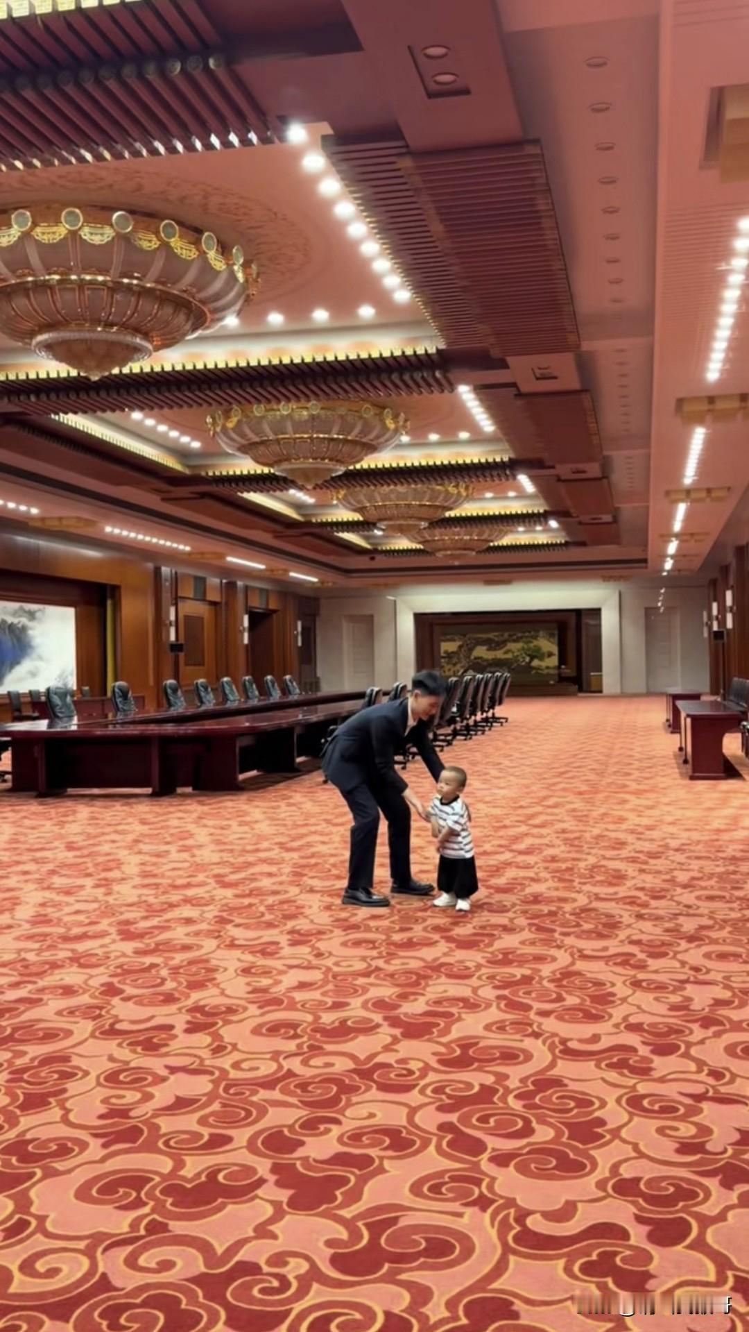 这才是现实版的“误闯天家”