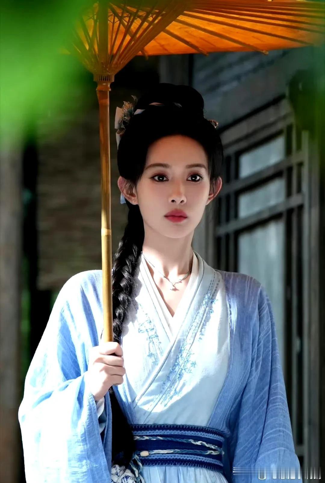 哈哈，你这想法太有画面感了！孟子义的颜值演“大美女”简直是本色出演，自带柔光滤镜