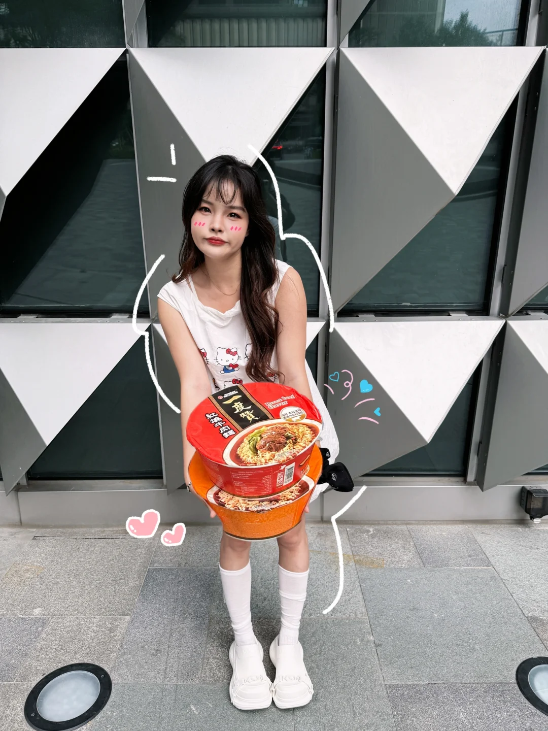 别人过港是购物我过港是搬泡面🍜