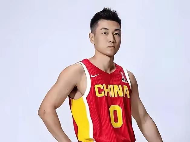 高诗岩终于理离队，与其说这是主教练郭士强的选择，不如说是一些喷子伪球迷的选择。高