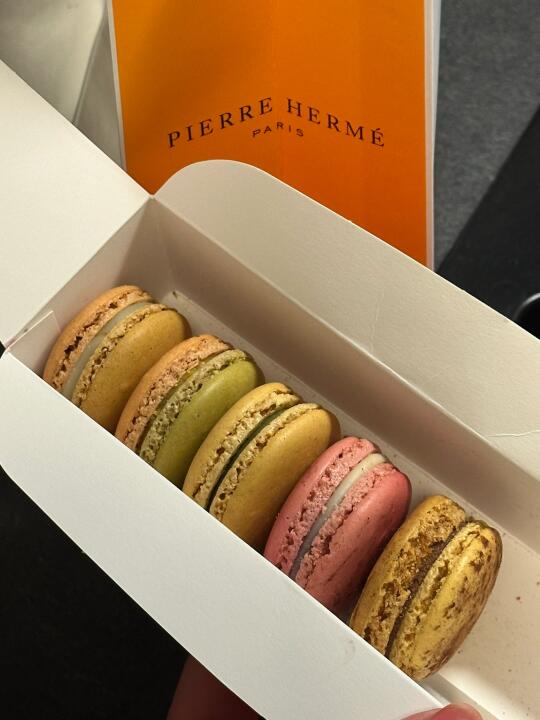 巴黎｜哟吼📣咱也是吃上爱马的人儿了