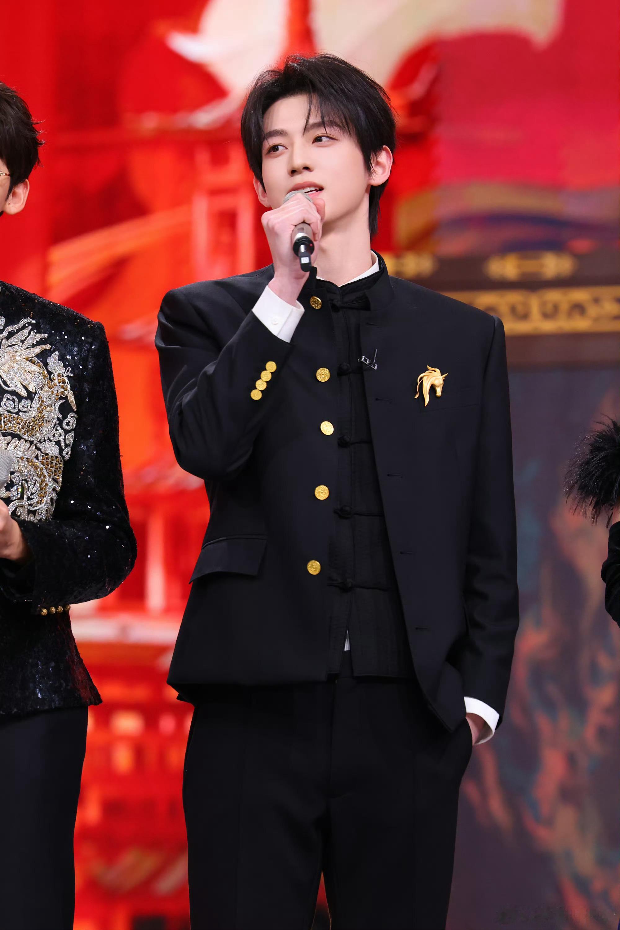 你好星期六全员脑力给到一个夯全员化身嫌疑人，嫌疑值直接拉满，今晚一起蹲蹲这个高能