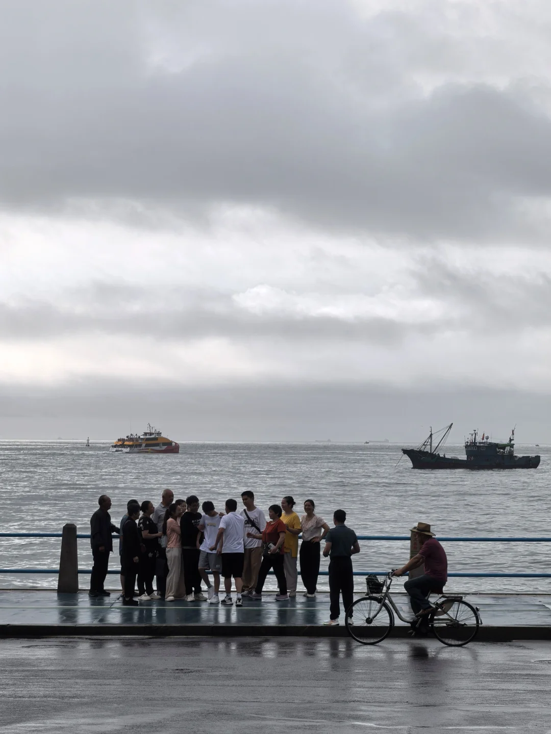 8.21青岛街头实况 出太阳了