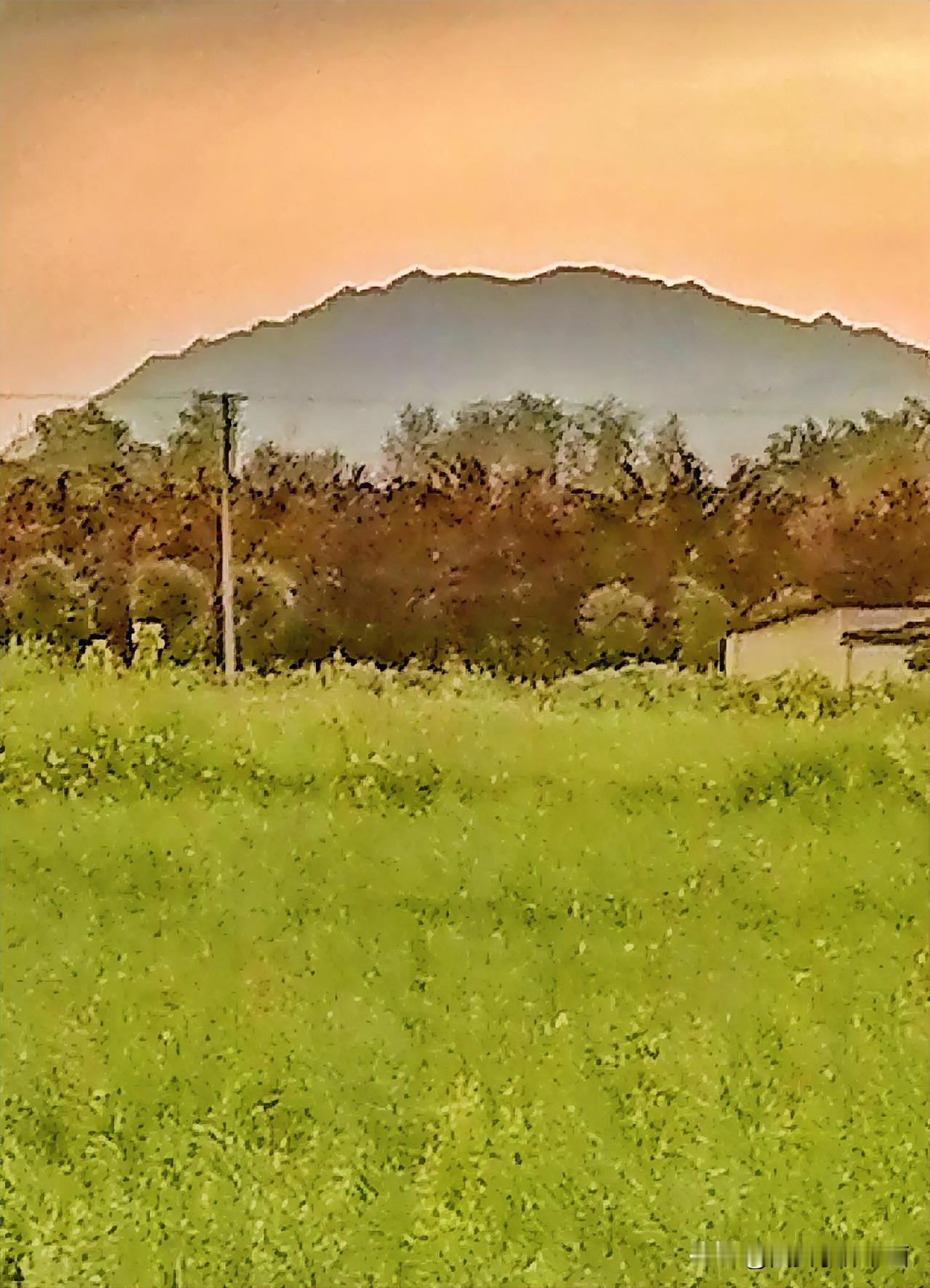 《“馒头”山（李林4月22日摄于汉中城固）》