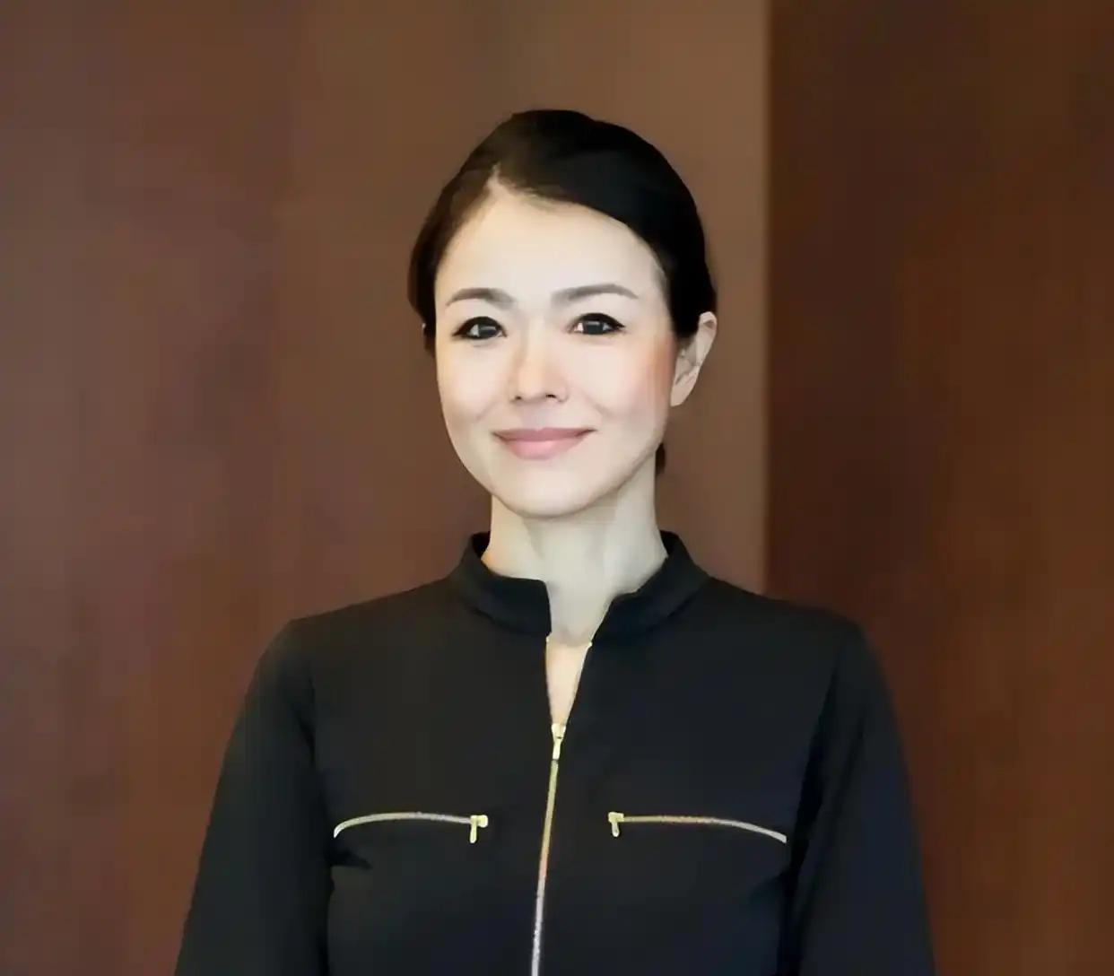 [月亮]原来茅晨月是一条“大鱼”啊！很多人可能一开始都没注意这个名字，可谁能想到