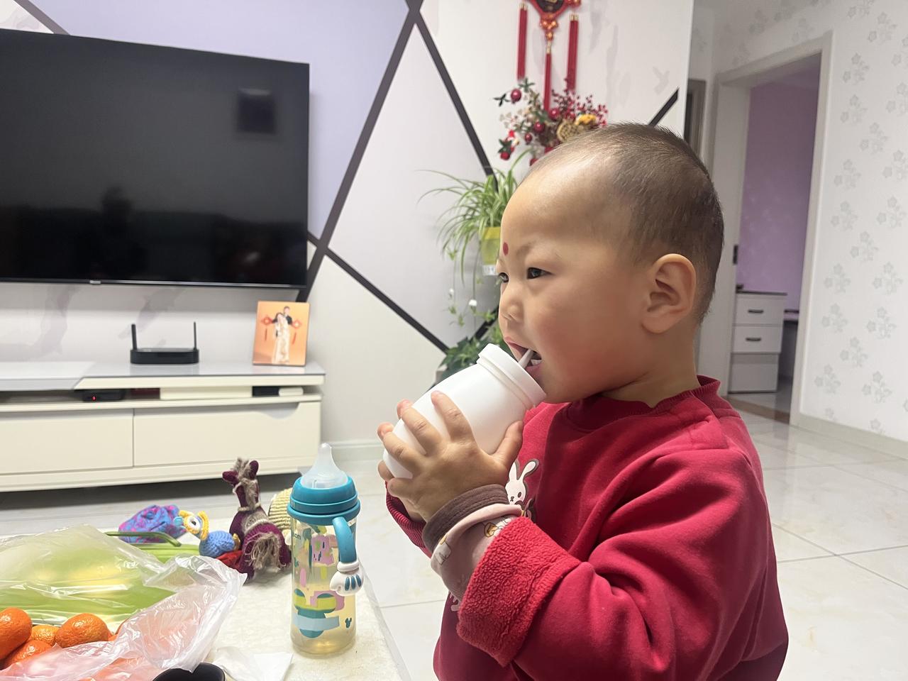 我爹养我不容易

“我爹养我不容易”“我妈养我不容易”这样的话听起来是不是很熟悉