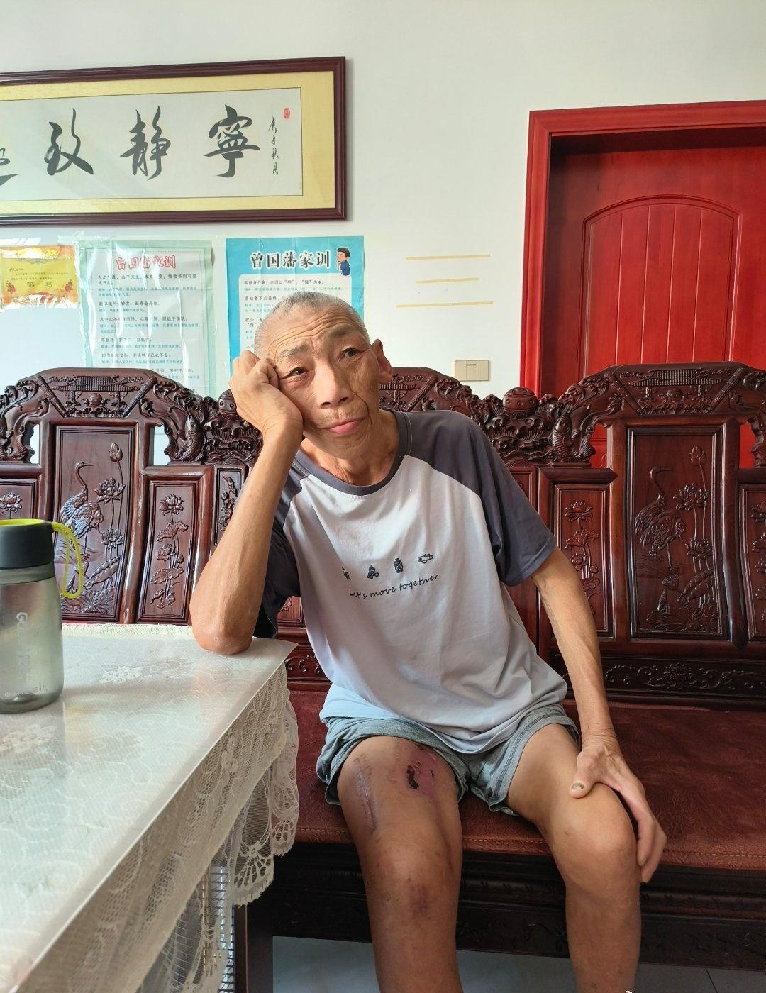 看到老父亲脸上的笑容，便知道困难在一天天过去，只要今天比昨日好就是希望，感恩所有