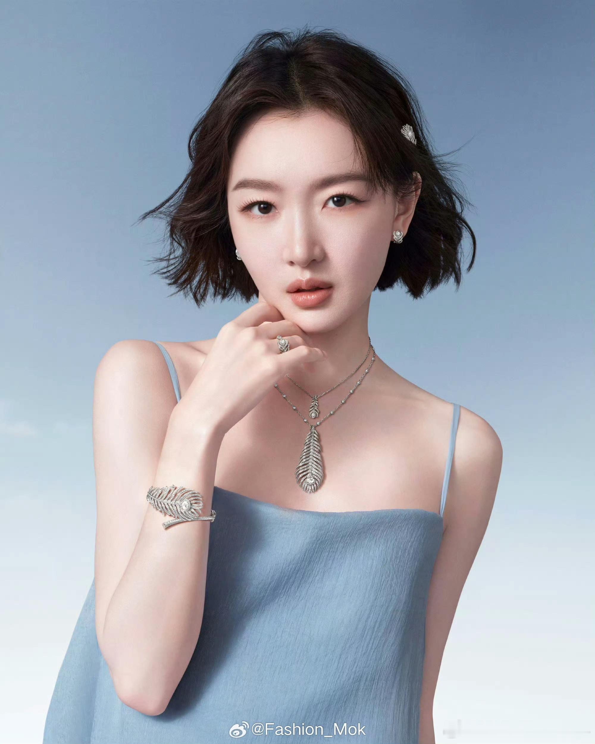 1.李昀锐接触🐧《在你眉梢点花灯》📖故事主线：侯门千金云浠在家族败落后，为生