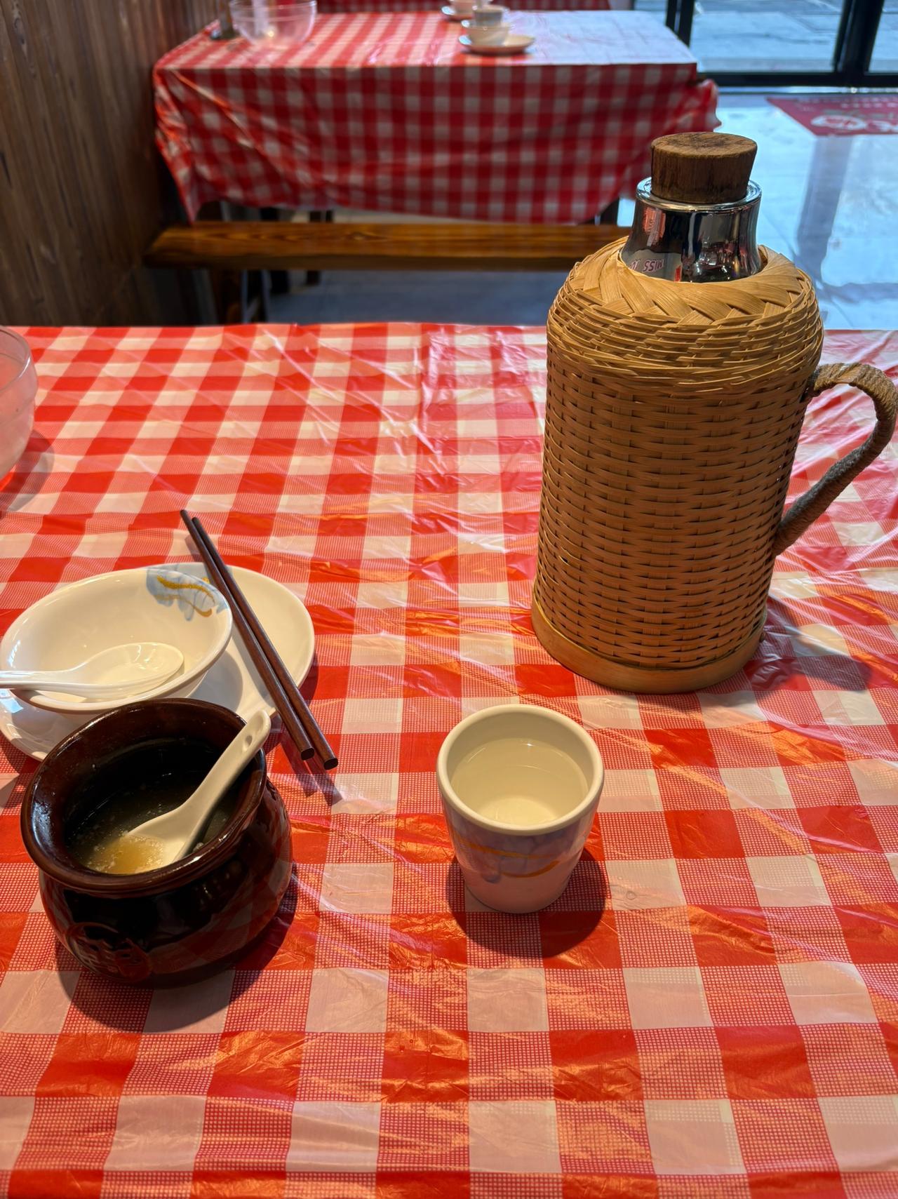 说一个大家都不太关注的现象：
1，外资企业一般发工资是在每个月的10号或之前，