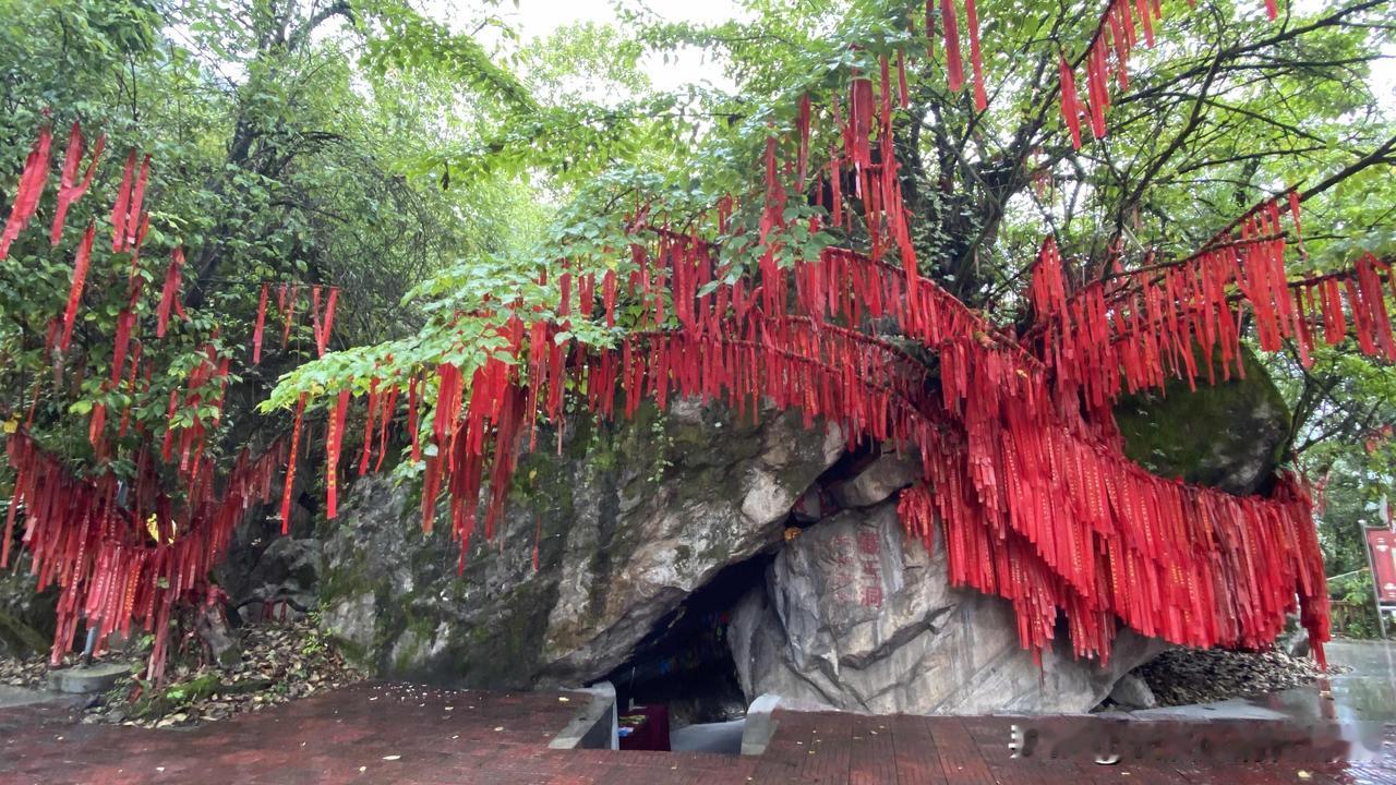 今年是第四次行走西藏了，虽然前面三次也基本都是夏日雨季，但今年的雨季，真的感觉跟