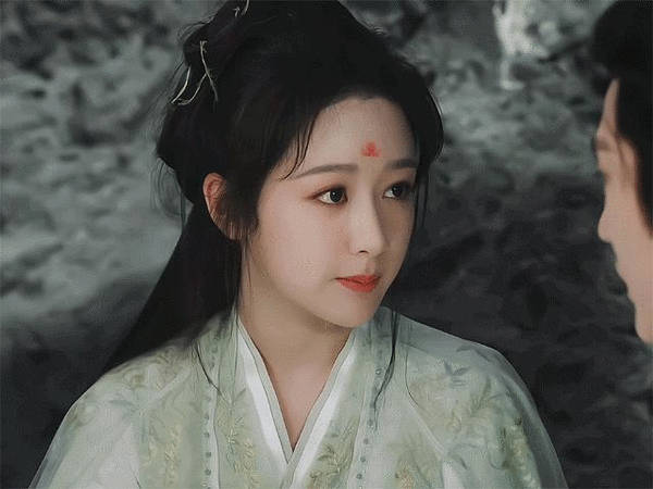 第一季的王姬和第二季的差别好大[苦涩][苦涩][苦涩]第一季是多么的无忧无虑，第