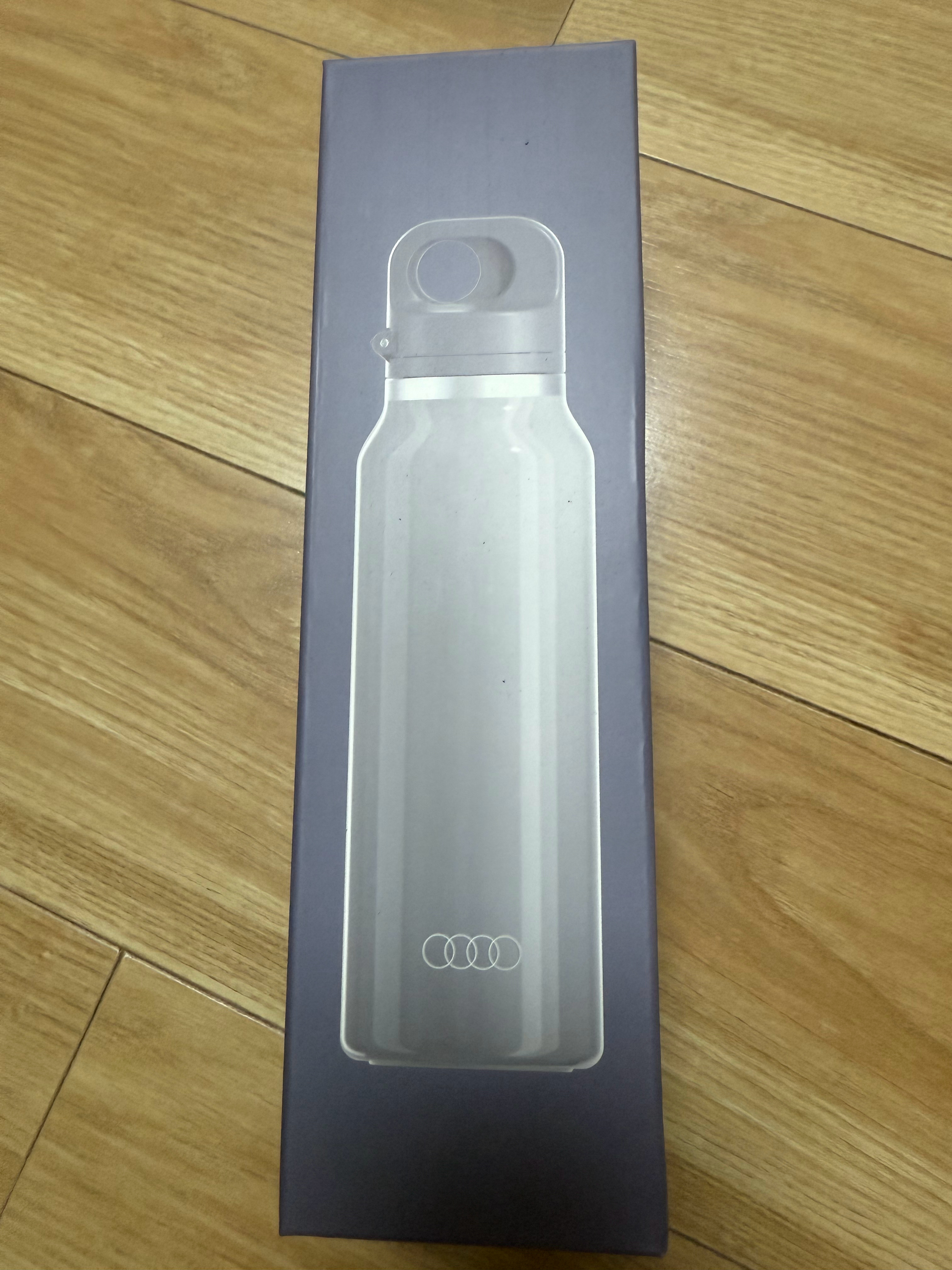 给大家抽个一汽奥迪的保温杯，没什么要求，关注就行评论区说点什么可能增加被看到的几