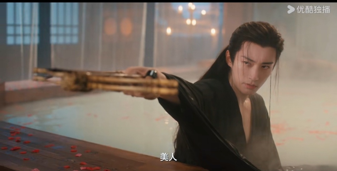 #春花焰第一集就亲了# “美人 原来是你”，亲了，原来第一集就亲了，本以为名场面