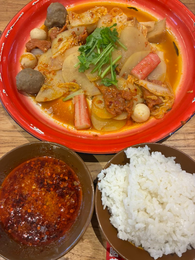 今天这个麻辣烫也太好吃了终于吃到好吃的了