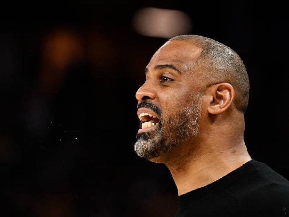 乌杜卡谈最后一防：我们早就预料德罗赞会执行单打，我也叮嘱他们要盯住外线射手，但伊