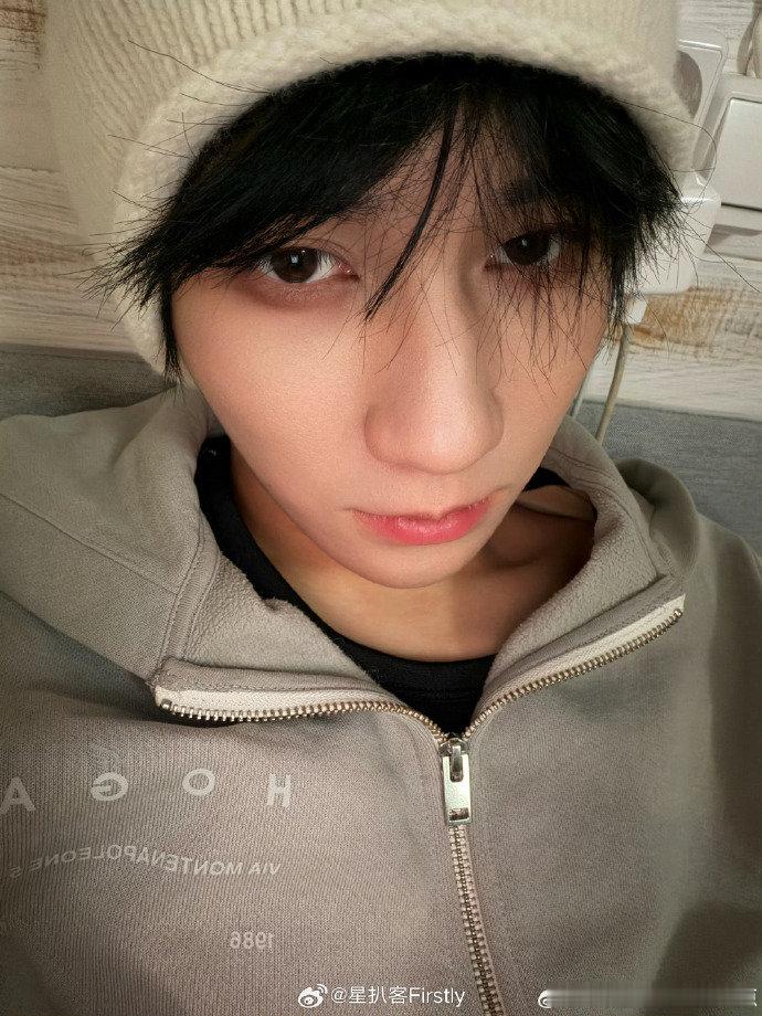 时代峰峻占了年轻人喜爱明星的半壁江山李飞这波赢麻到飞起！时代峰峻占了年轻人喜爱明