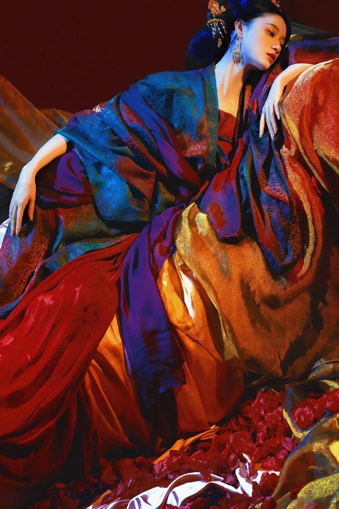 郭晓婷真的蛮可惜的一直没火起来 ​​​