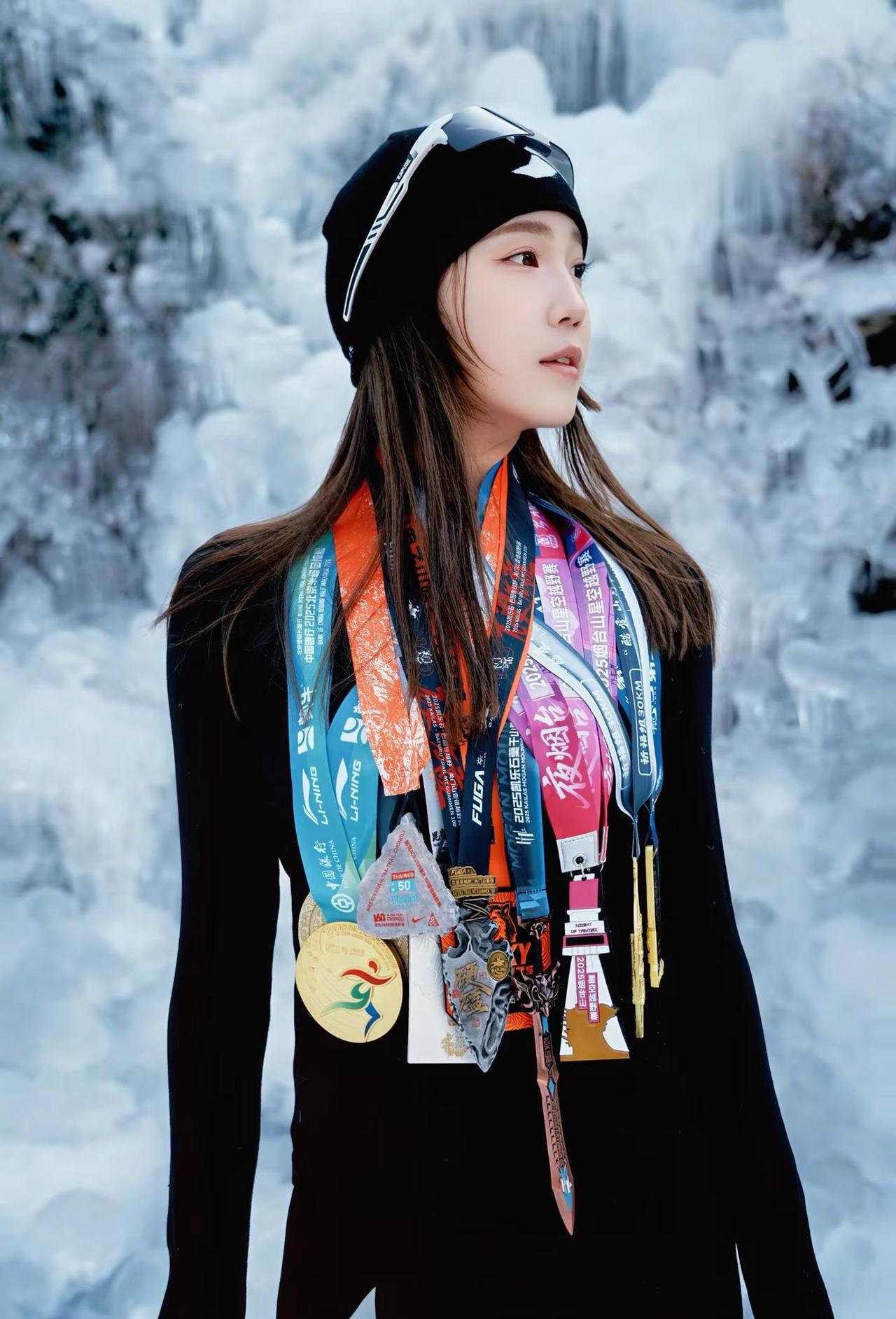 隐藏在烟台的冰瀑秘境。烟台 罗山国家森林公园  户外 冰瀑布