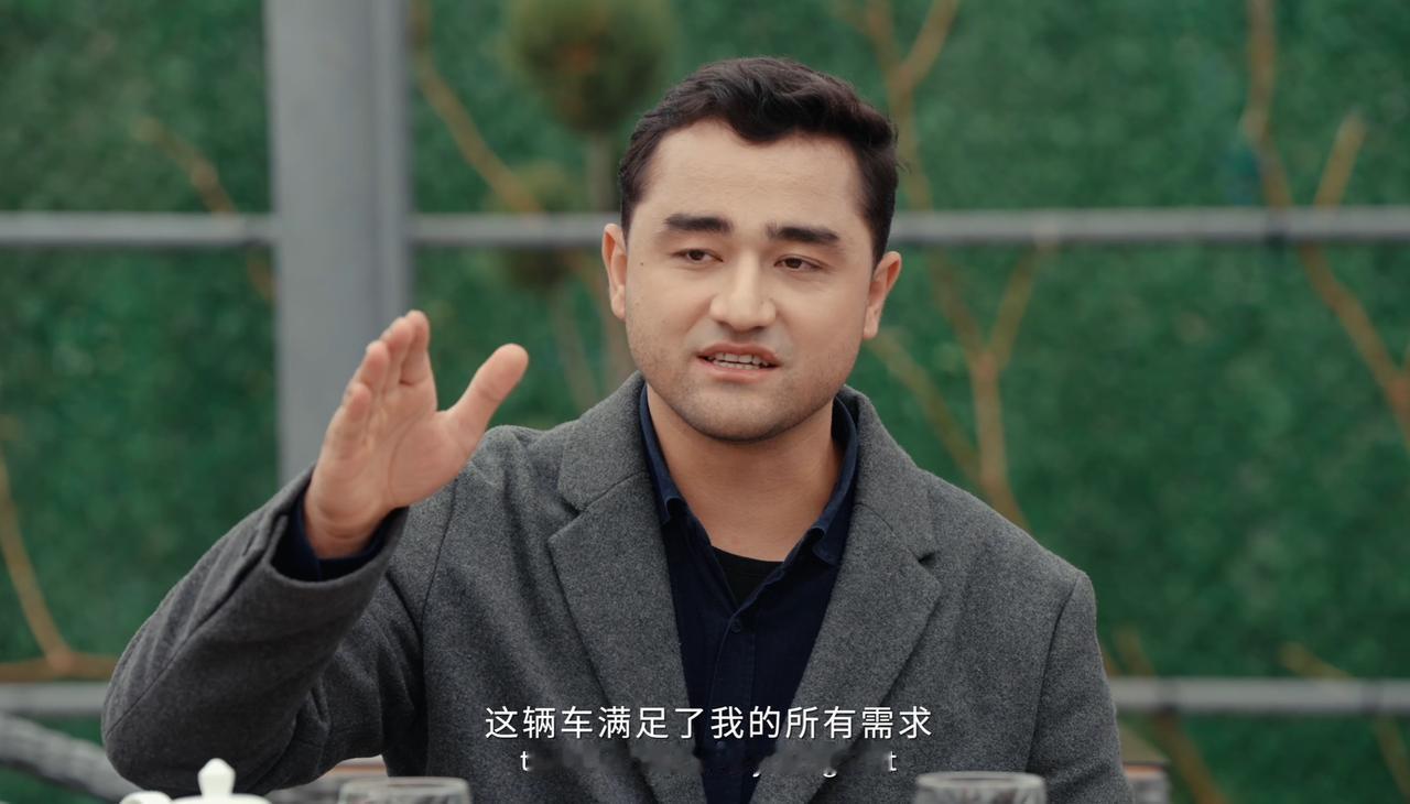 平时光顾着看国内汽车在打仗，没想到零跑C10都开进中亚家庭的停车场了。刷到有个中