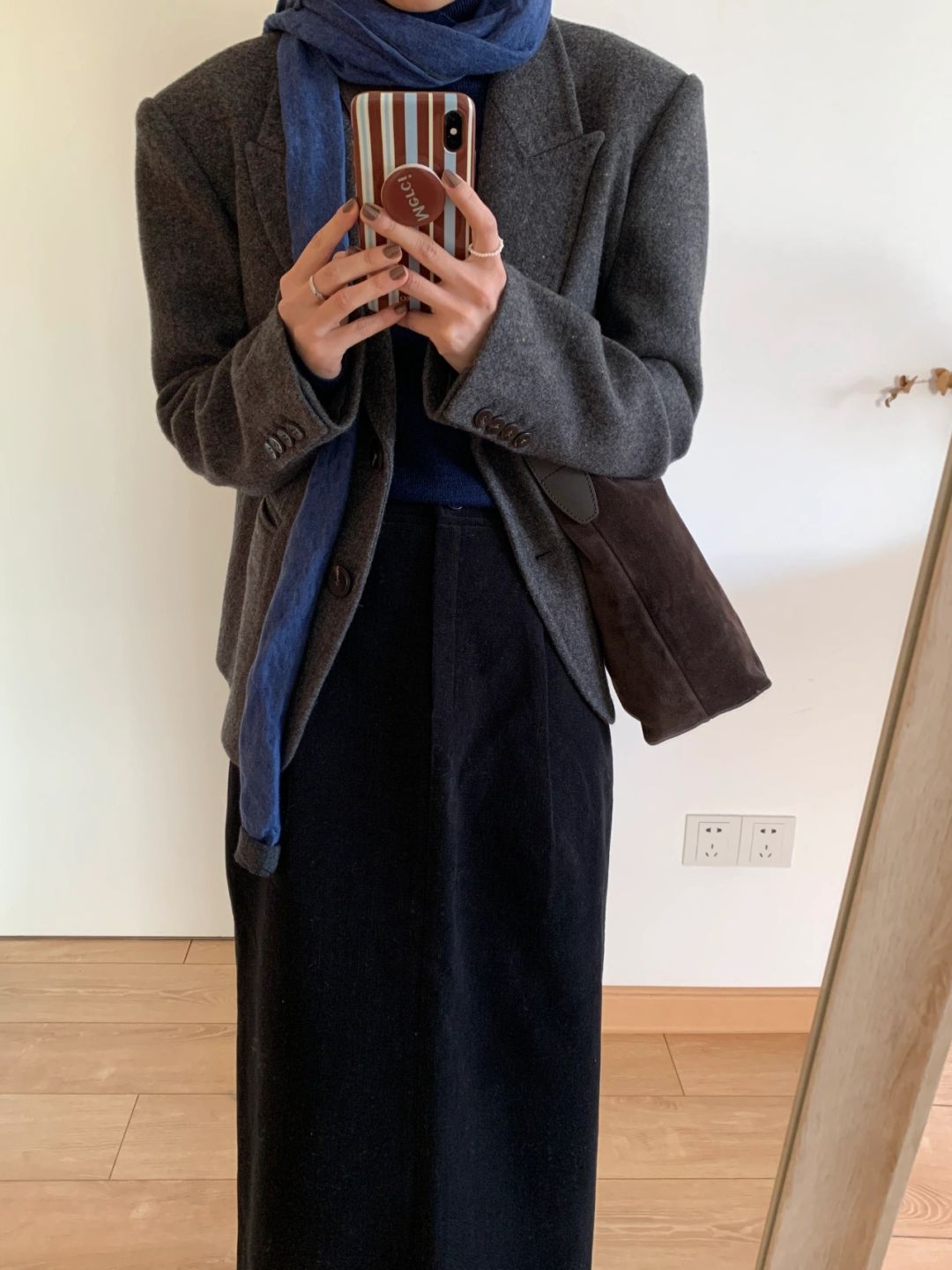 周四穿西装