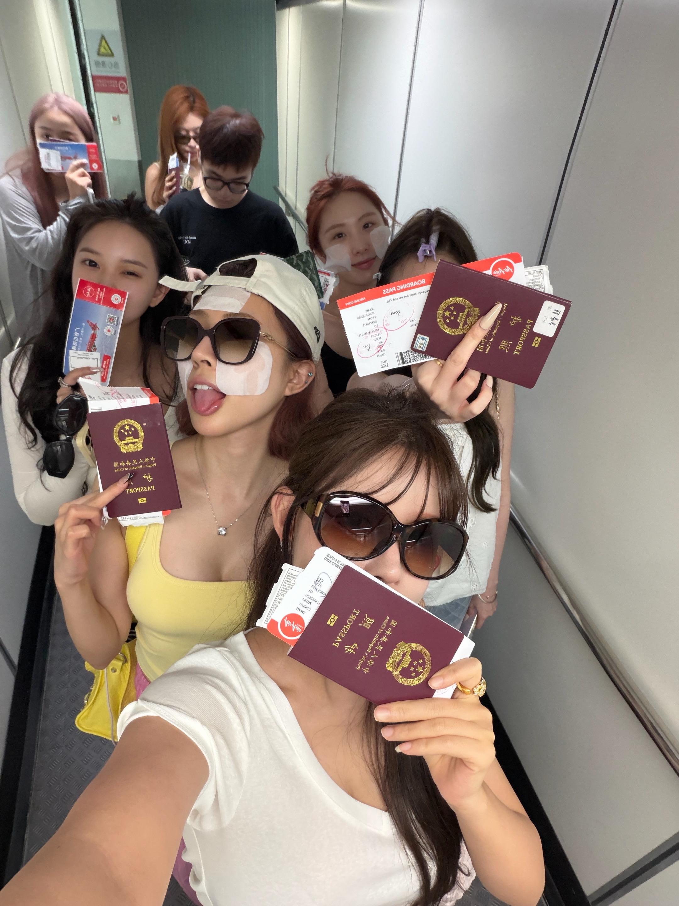 别闹了闺蜜 有什么心事我们到了亚庇囧囧囧