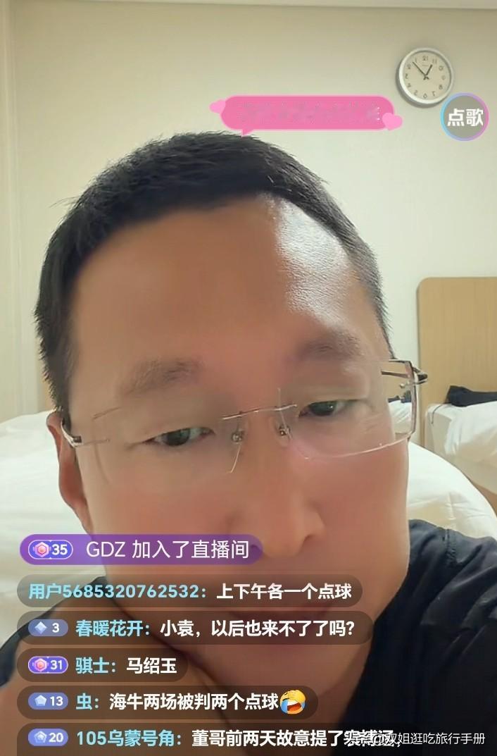 班尼去看望了海牛受伤的队员。
海牛与韩国武烈一战，海牛队小队员受伤，救护车直接拉